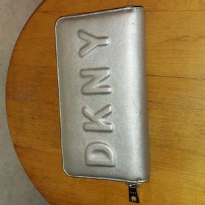 DKNY Silver Zip-Up Faux Leather Wallet